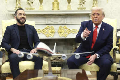 Trump: Would love to send US citizens to El Salvador jails Trump: Would love to send US citizens to El Salvador jails